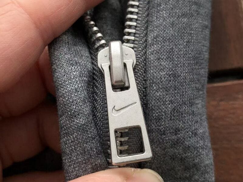 Calça Syna World x Nike Solo Swoosh Fleece Grey