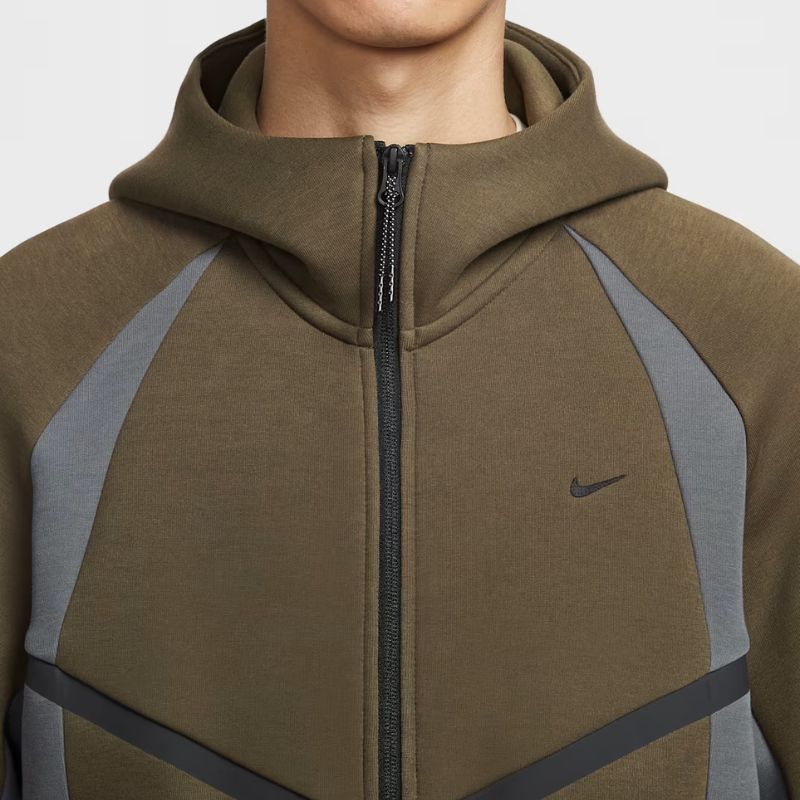 Conjunto Nike Tech Fleece Pro Wear Marrom