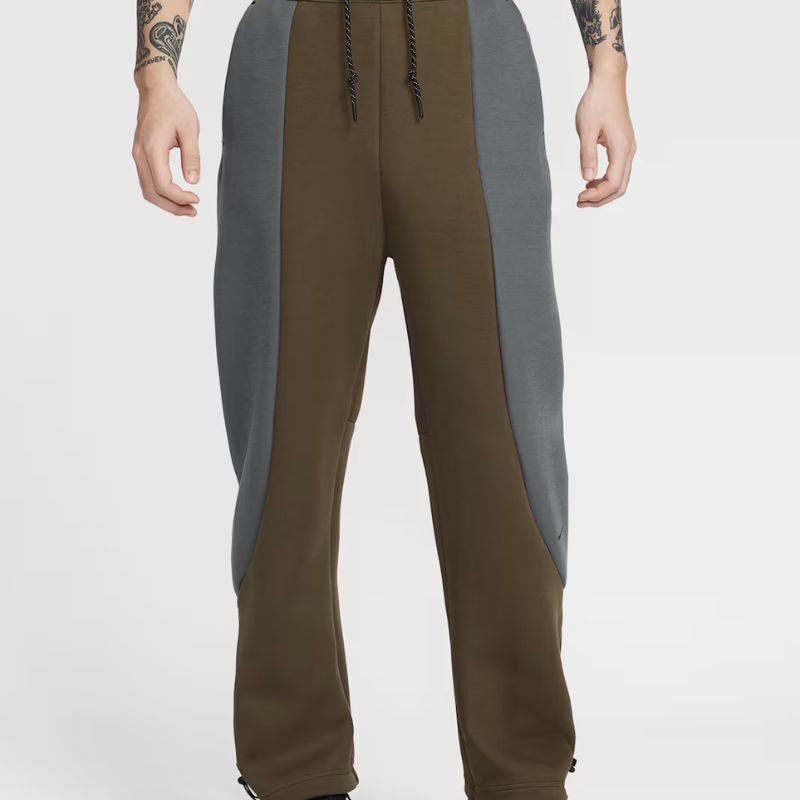 Conjunto Nike Tech Fleece Pro Wear Marrom