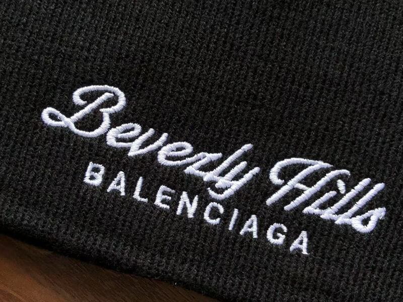 Gorro Balenciaga Beverly Hills Preto