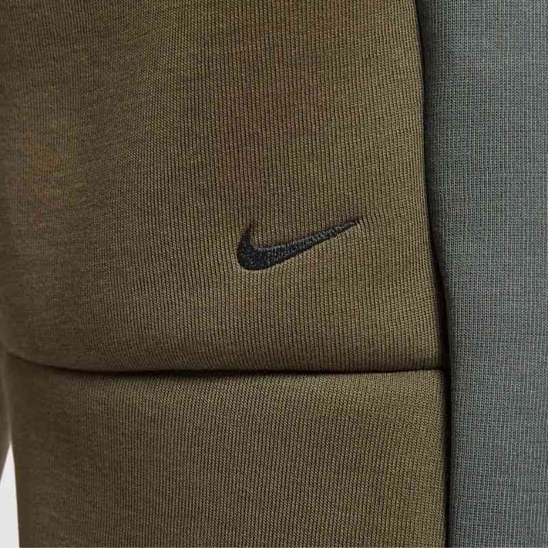 Conjunto Nike Tech Fleece Pro Wear Marrom