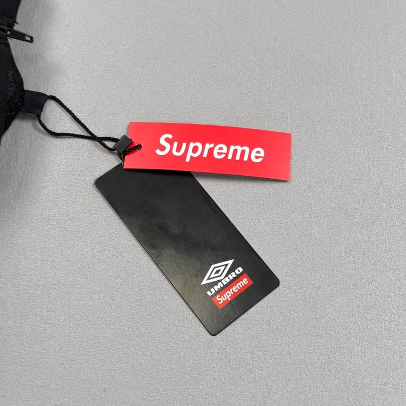Conjunto Supreme x Umbro Cotton Ripstop Track Black