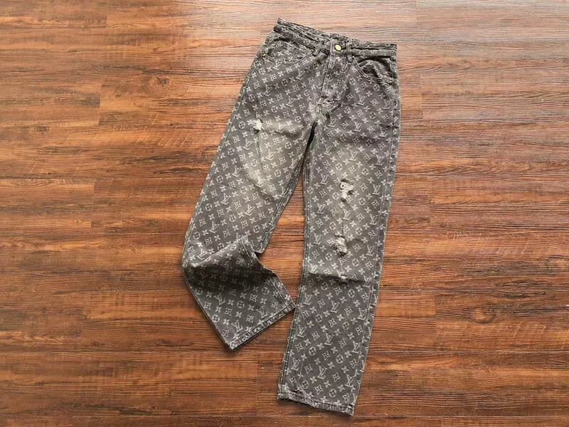 Calça Louis Vuitton Distressed Monogram Jeans